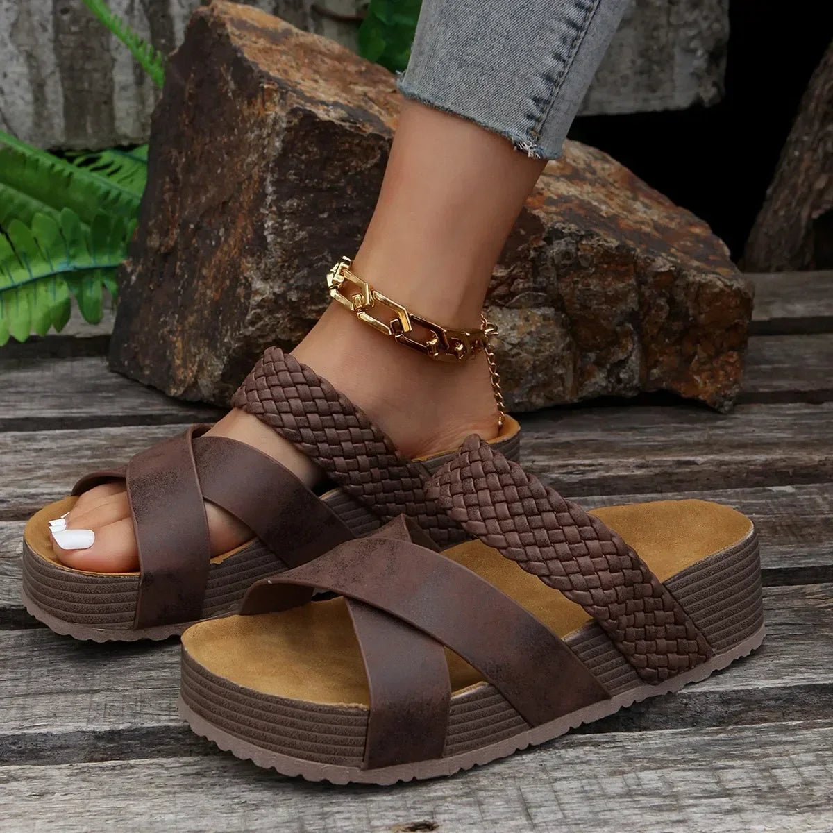 LILA | CROSS-STRAP ERGONOMIC SANDALS